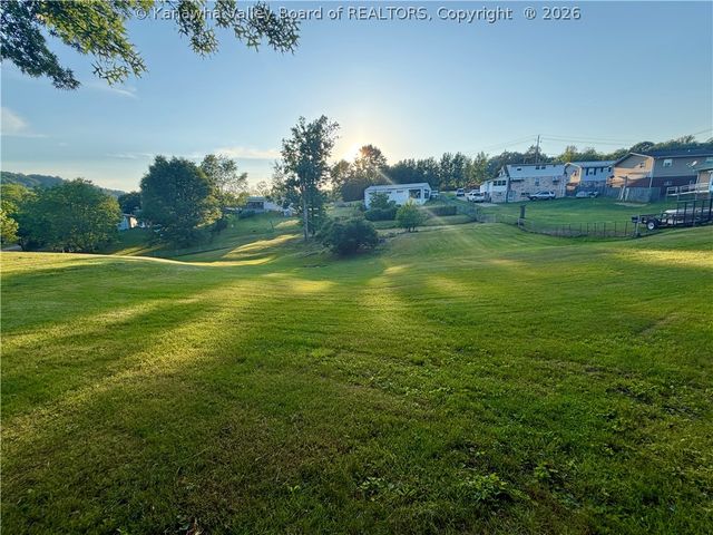 5115 Dean Drive, Charleston, WV 25313
