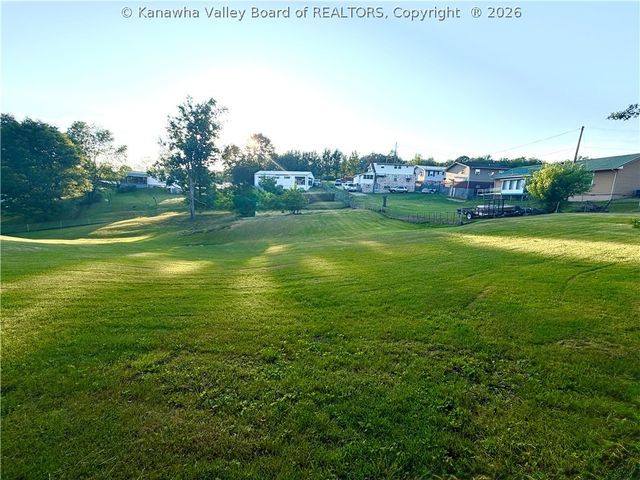 5115 Dean Drive, Charleston, WV 25313