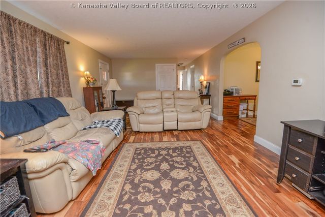 5115 Dean Drive, Charleston, WV 25313
