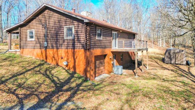 1300 Ridge Rd, Dickson, TN 37055