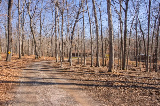 1300 Ridge Rd, Dickson, TN 37055