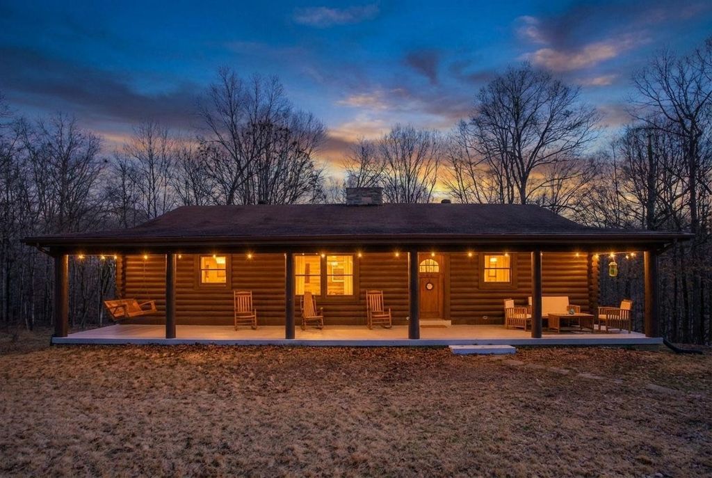 1300 Ridge Rd, Dickson, TN 37055