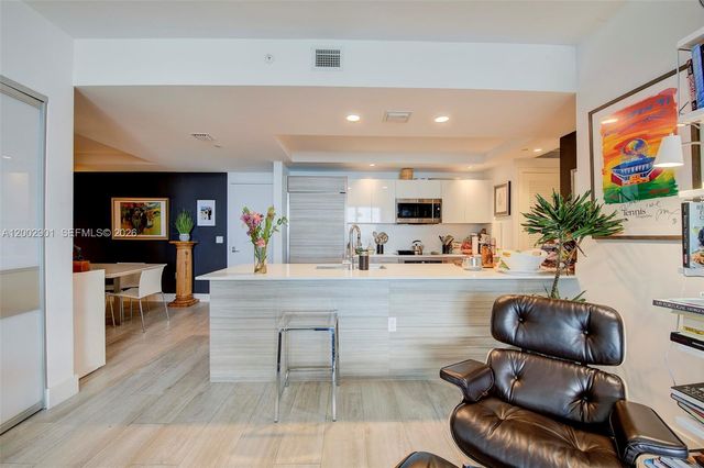 121 NE 34th St 1607, Miami, FL 33137