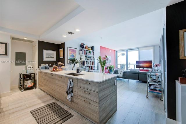 121 NE 34th St 1607, Miami, FL 33137