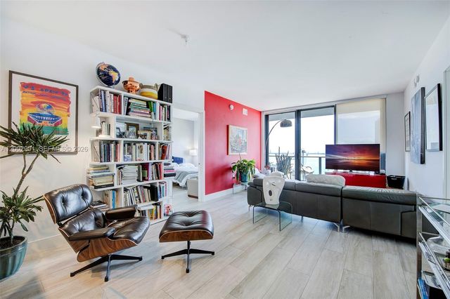 121 NE 34th St 1607, Miami, FL 33137