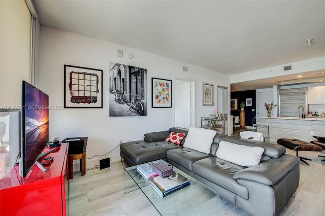 121 NE 34th St 1607, Miami, FL 33137