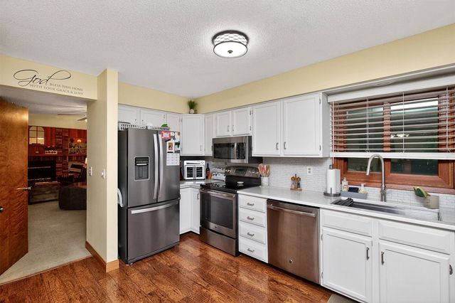 4512 80th Place, Urbandale, IA 50322