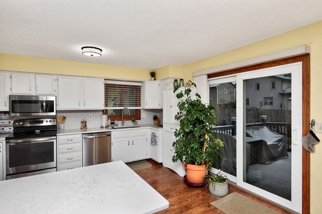 4512 80th Place, Urbandale, IA 50322