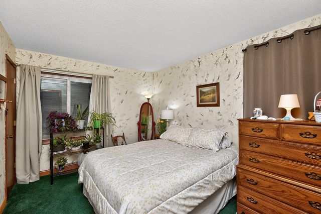 4512 80th Place, Urbandale, IA 50322