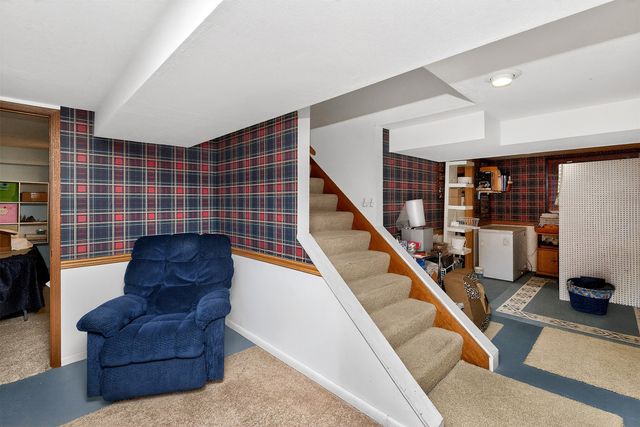 4512 80th Place, Urbandale, IA 50322