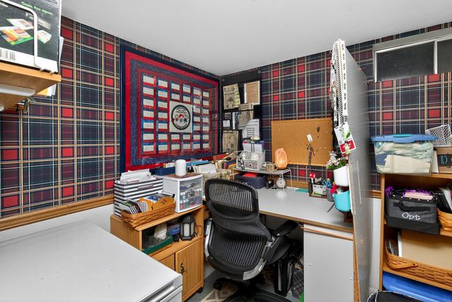 4512 80th Place, Urbandale, IA 50322