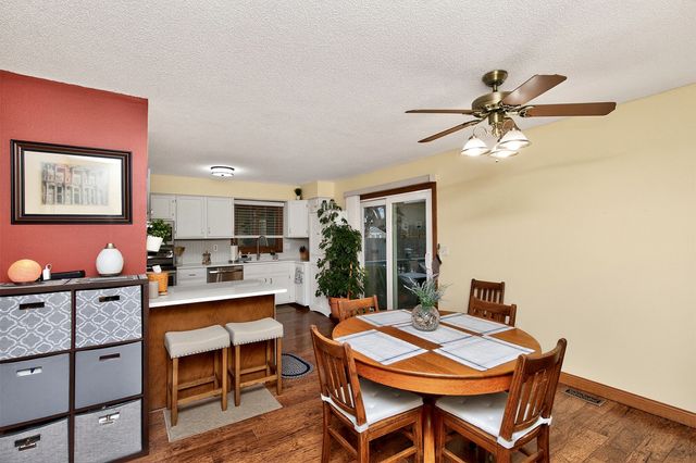 4512 80th Place, Urbandale, IA 50322