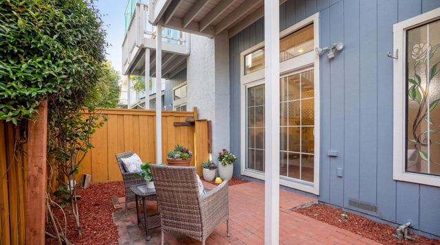 10 Arch Street, Redwood City, CA 94062