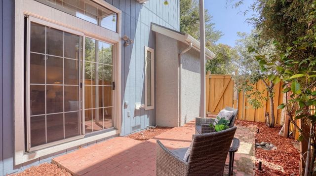 10 Arch Street, Redwood City, CA 94062