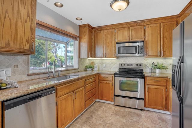 10 Arch Street, Redwood City, CA 94062