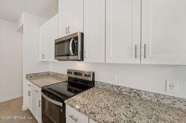 10668 LISHWOOD Way, Jacksonville, FL 32219