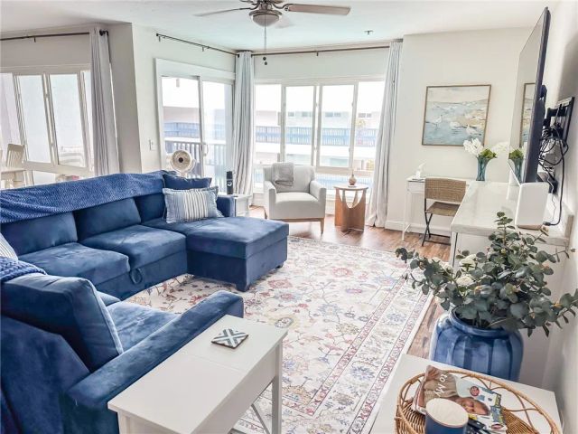 910 N Pacific 40, Oceanside, CA 92054