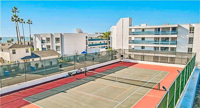 910 N Pacific 40, Oceanside, CA 92054