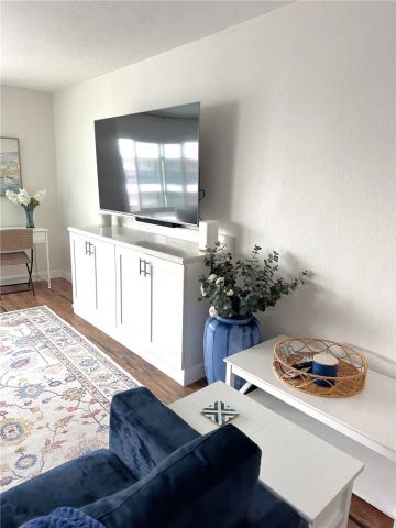 910 N Pacific 40, Oceanside, CA 92054