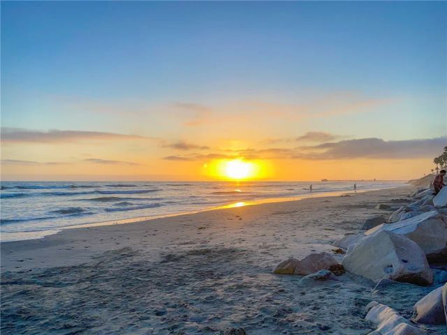 910 N Pacific 40, Oceanside, CA 92054