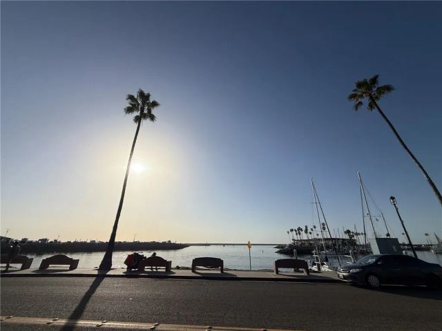910 N Pacific 40, Oceanside, CA 92054