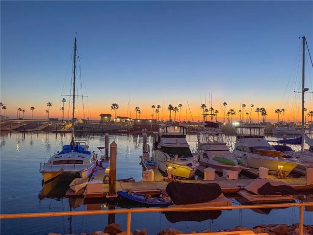 910 N Pacific 40, Oceanside, CA 92054