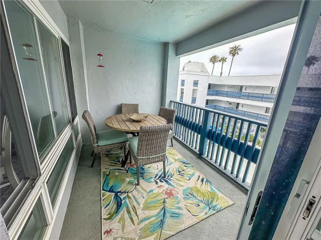 910 N Pacific 40, Oceanside, CA 92054