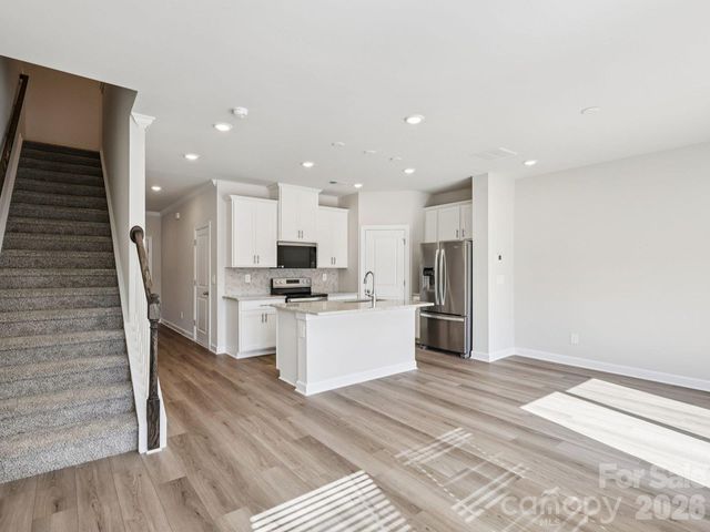 8013 Hidden Springs Drive, Charlotte, NC 28216
