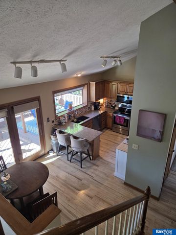 6111 Tennyson Circle, Lincoln, NE 68516