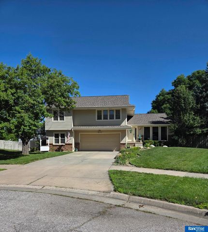 6111 Tennyson Circle, Lincoln, NE 68516