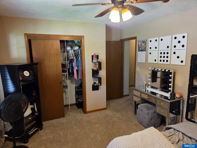6111 Tennyson Circle, Lincoln, NE 68516