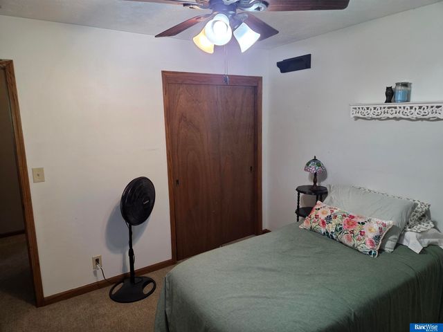 6111 Tennyson Circle, Lincoln, NE 68516