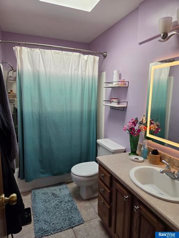 6111 Tennyson Circle, Lincoln, NE 68516