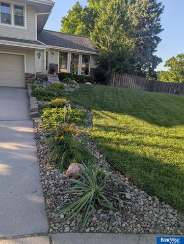 6111 Tennyson Circle, Lincoln, NE 68516