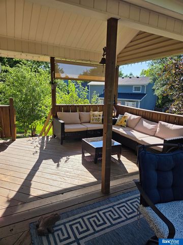 6111 Tennyson Circle, Lincoln, NE 68516
