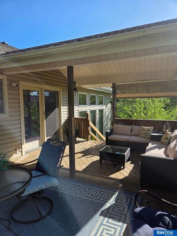 6111 Tennyson Circle, Lincoln, NE 68516