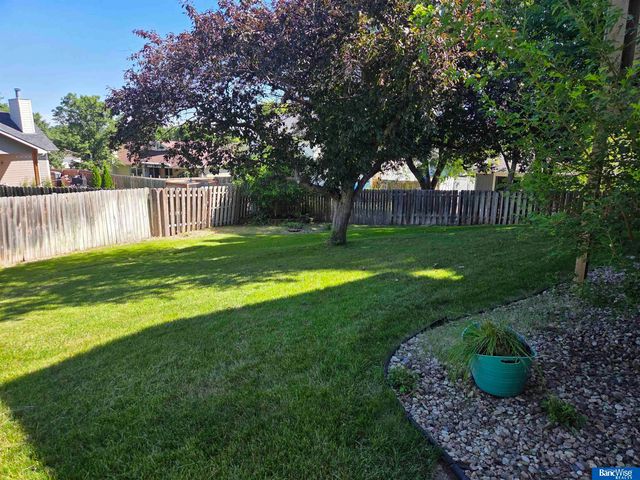 6111 Tennyson Circle, Lincoln, NE 68516