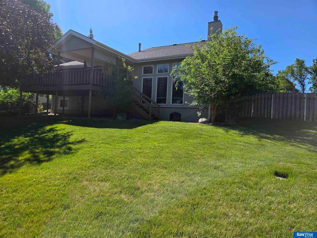 6111 Tennyson Circle, Lincoln, NE 68516