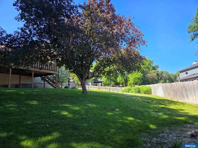 6111 Tennyson Circle, Lincoln, NE 68516