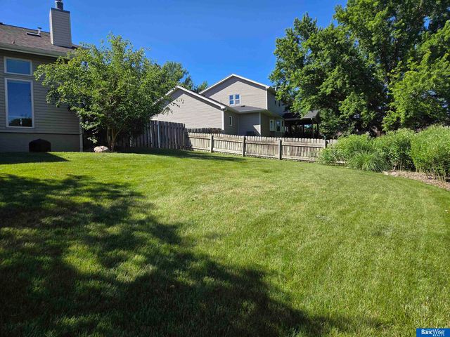 6111 Tennyson Circle, Lincoln, NE 68516