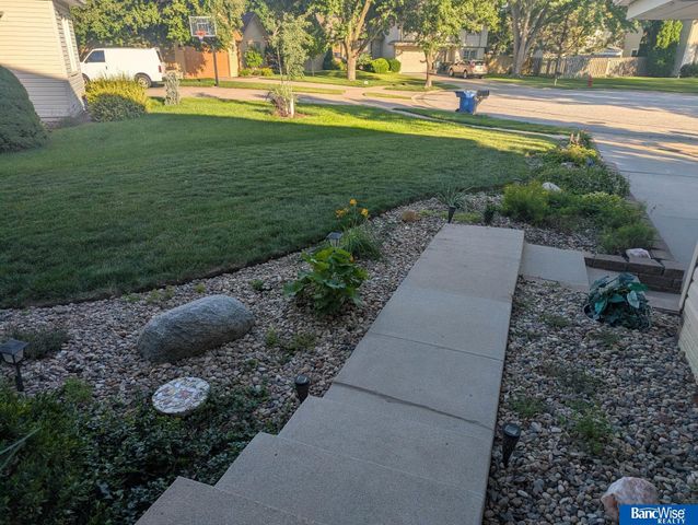 6111 Tennyson Circle, Lincoln, NE 68516