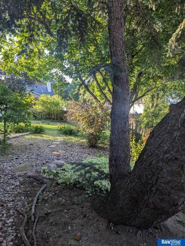 6111 Tennyson Circle, Lincoln, NE 68516