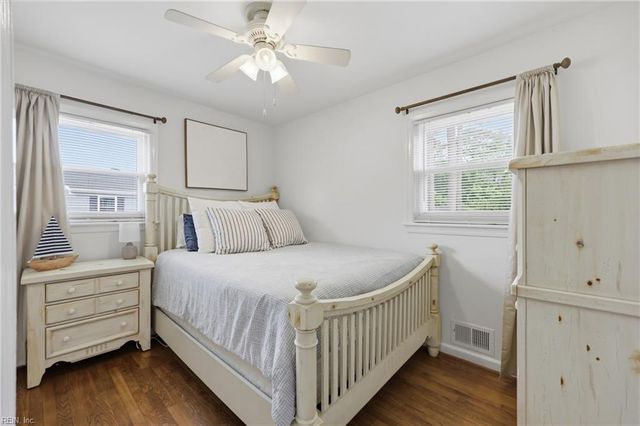 512 Wooten LN, Chesapeake, VA 23323