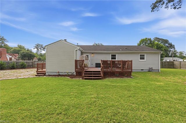512 Wooten LN, Chesapeake, VA 23323