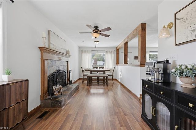 512 Wooten LN, Chesapeake, VA 23323