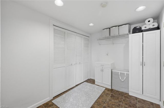 512 Wooten LN, Chesapeake, VA 23323