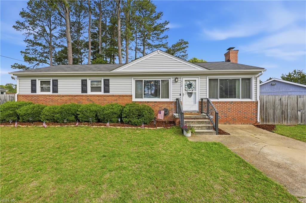 512 Wooten LN, Chesapeake, VA 23323