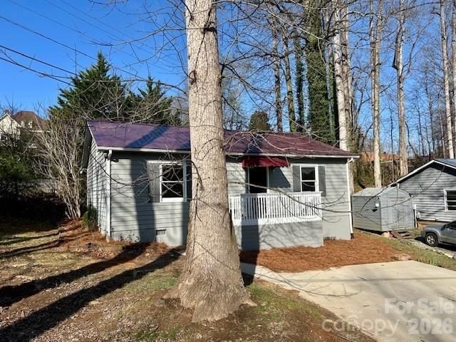 201 Brookdale Place NW, Lenoir, NC 28645