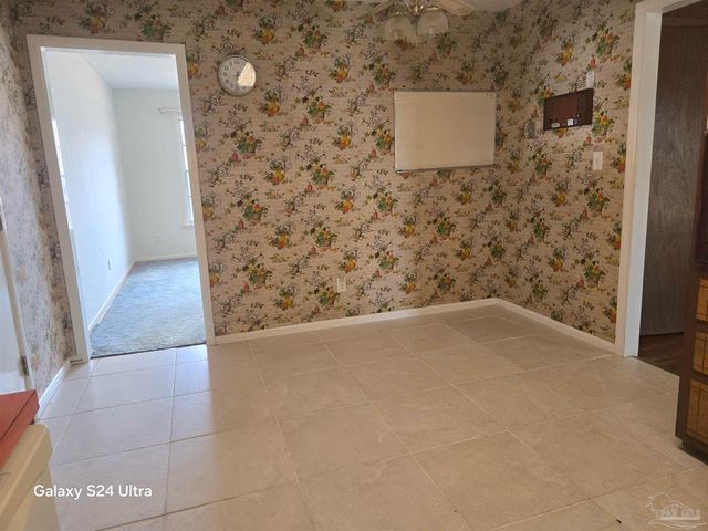 6227 Vicksburg Dr, Pensacola, FL 32503