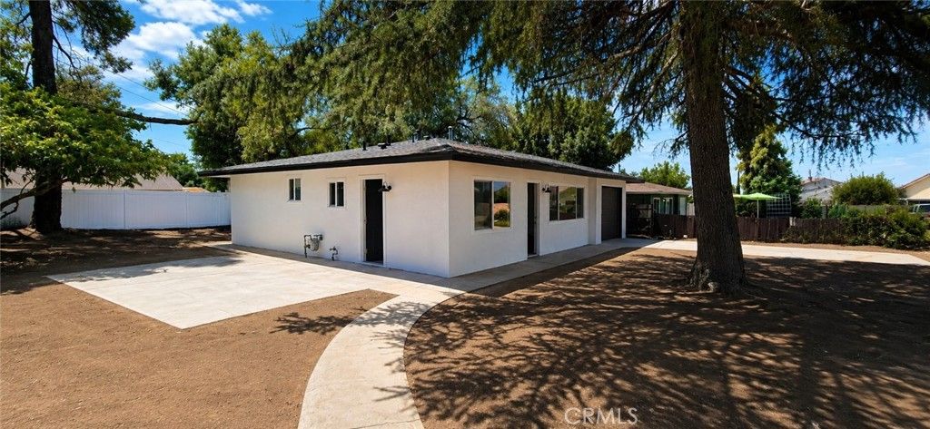 Image 2 of property listing at 12942 3rd, Yucaipa, CA 92399